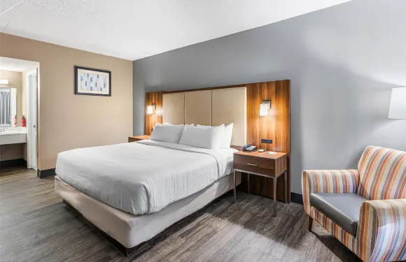 海倫市中心貝斯特韋斯特SureStay酒店