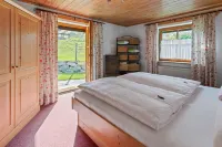 Alpenapartment Mit Garten