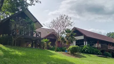 塞塔恩伊亞拉度假溫泉飯店 Chao Pho Khao Sam Chan Shrine附近的飯店
