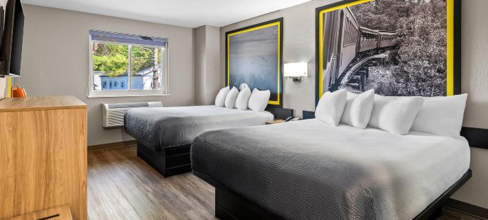 Super 8 by Wyndham Lewiston Auburn Area Hotels in Androscoggin County