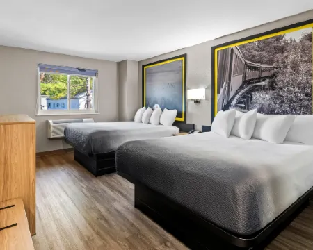 Super 8 by Wyndham Lewiston Auburn Area Hotels in Androscoggin County