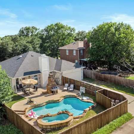 Sunny Allen Stay 4BR/2BA Sparkling Pool + Grill