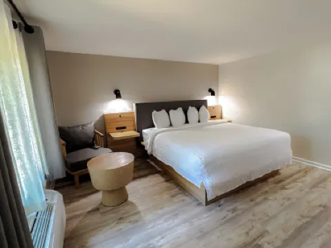 The Earl of Sandwich Motel Hotel a 