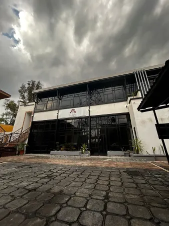 La Cabaña Hotel Отели рядом с достопримечательностью «La Calzada de los Muertos»