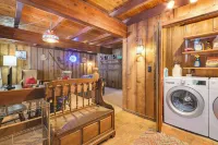 2 Mi to Schuss Mountain: Cozy Cabin w/ Deck - 3-Star