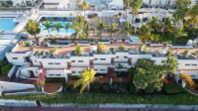 セルバトゥール エデン & ブガンビリャス