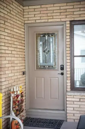 Hidden Gem! Beautiful Lower Level Townhome-1 mile from Lambeau