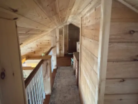 Serene Dragonfly Point at Meta Lake: 3-Acre Property on Private Lake Hotels in Lincoln