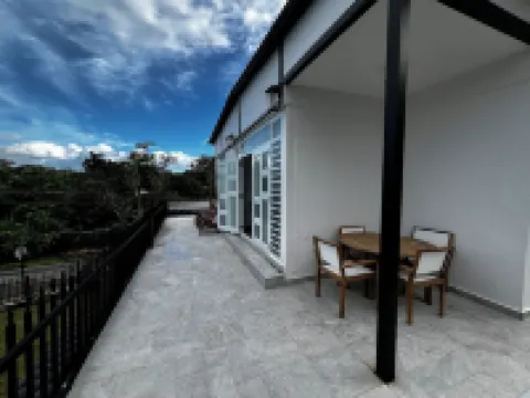 2-bedroom 2 bath apt in delightful Stella walking distance to corcega beach