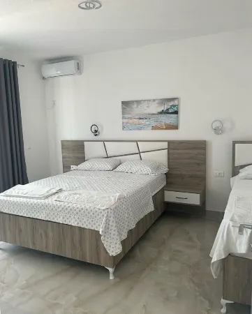 1-bedroom apartment with terrace - Apartments Subashi room 103 Отели в г. Gjerana