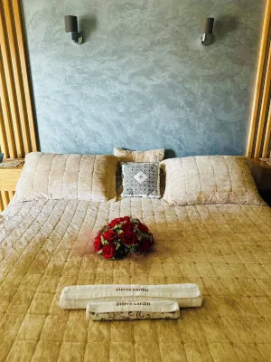 Luxury apartment with sea view.