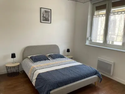 Apartment Turquoise (1) 2 pers Hôtels à proximité de : Porte de Bourgogne