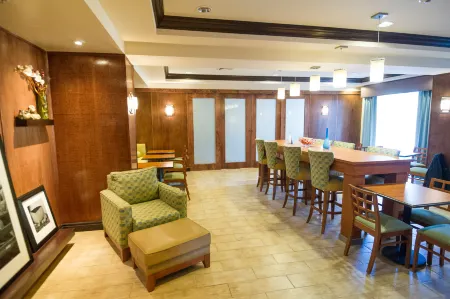 Hampton Inn Brattleboro Отели в г. Даммерстон