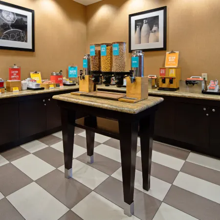 Hampton Inn & Suites Bremerton