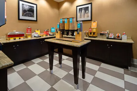 Hampton Inn & Suites Bremerton Отели в г. Парквуд