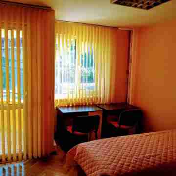 Lovely apartment in a leafy Sofia suburb with excellent transport to the Centre. Rooms