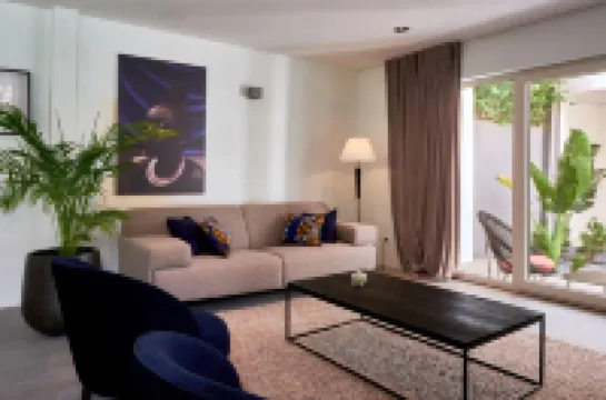 Modern apartment with private terrace and swimming pool