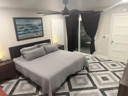 Old downtown Litchfield Park walk to 5 restaurants / bars! Close to attractions