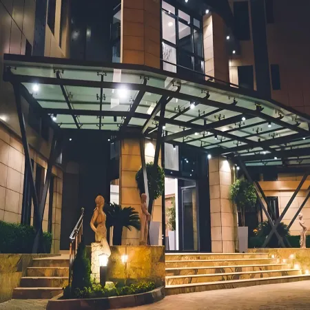 Belanova Apartments and Suites