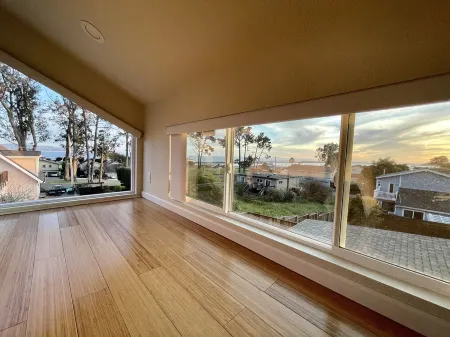 AMAZING Ocean views Отели рядом с достопримечательностью «Pillar Point Harbor»