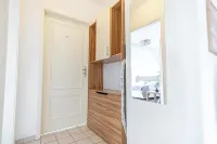 Stylish 3BR Apt With Balcony City Center - Condos