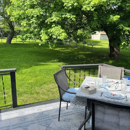 Charming 3-bedroom house in the heart of beautiful Bristol with WiFi, AC Отели в г. Бристоль