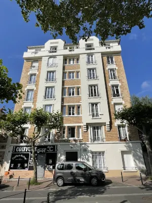 Quiet downtown location! 6th floor, unobstructed view! Hotels in Gentilly