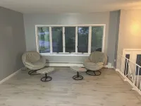 Charming newly remodeled house five minutes away from Cornell. فنادق في ايثاكا