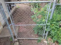 Spacious 4 BR house AC & WiFi in cool Universal City. Fenced yard, shop, RAFB Hotels in Universal City