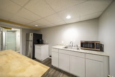 Lovely private studio in a quiet area of Davenport w/ free WiFi