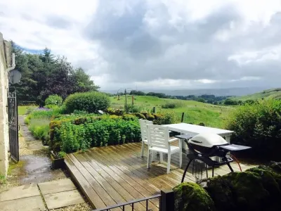 Cottage in the Glen - Breathtaking secluded Cottage with Hot Tub  호텔