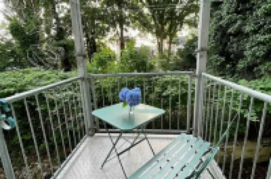 Ferienwohnung Burghof 3 + Balkon + Radparkplatz