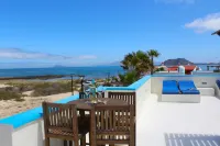 Privilege Bay- Villa Eesha-sea view and natural park view. Beach front location.