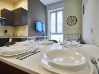 Charming apartment 3 bedrooms, 5 minutes walk from lake and train station Hotels in Lecco