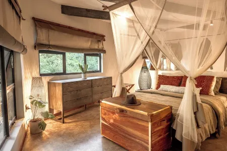 Private 4 Bedroom Safari Villa in Central Kasane on the Chobe River