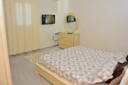 "Exceptional house with swimming pool, fully equipped and tastefully furnished