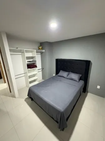 Altosur of GDL Отели рядом с достопримечательностью «Casa Arrecife»