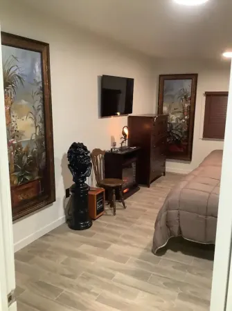 BARBOSA - Entire Cottage at Pirates Cove Отели рядом с достопримечательностью «Уисперинг Уинд»