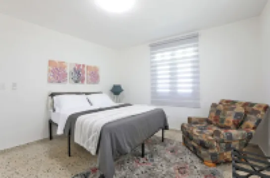 Casa Lula Beach Retreat, 3BR Near Coast, Arecibo Comfort, Nature & Relaxation