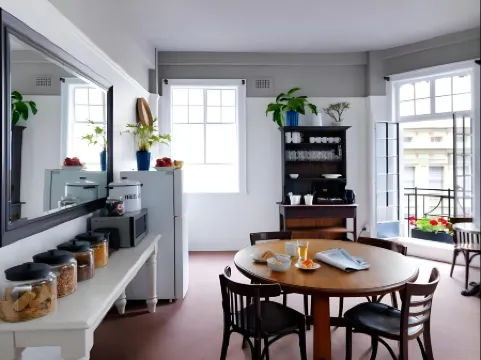 โรงแรมแกรนด์