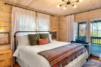 Blue Ridge Luxury Cabin - Views, Hot Tub & Firepit