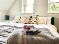 Fully Furnished Adorable Carriage House in Heart of downtown Kansas City