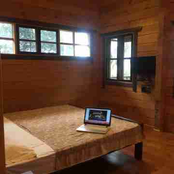 Romantic Wooden Villa on mountain top w--pool & Jacuzzi - Luxury Amidst Nature Rooms