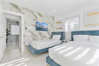 GoldLuxe with Outdoor Paradise