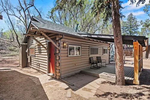 Timber Lodge Cabin 6 - Homestays