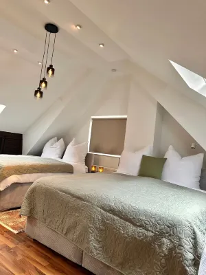 House by the forest with outdoor whirlpool and fireplace Hotels in Stolberg