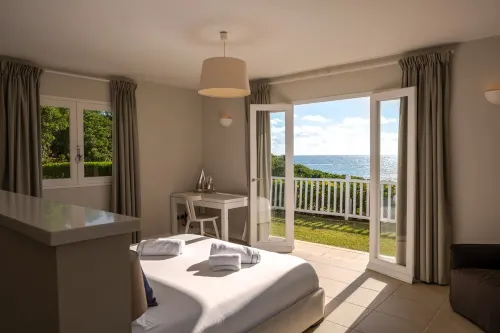 Petite Grenade - View, sea access, infinity pool and tennis court