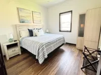 River Bluff Getaway– Upper  3BR/2BA Upper Level Unit with Gorgeous Deck Views Hotels in Allamakee County