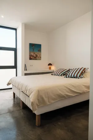 Villa Colette - 2 Bedrooms - Heated Pool