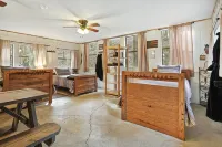 Cozy KOI COVE with AC and WiFi at magical Mulberry Gap!